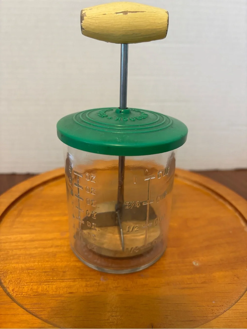 Vintage ANDROCK Handheld Onion Chopper with Green Lid & Yellow Handle Glass Jar